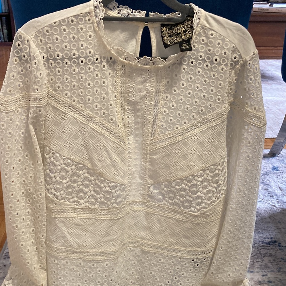 Elegant  Anthropologie white Lace Women's Top